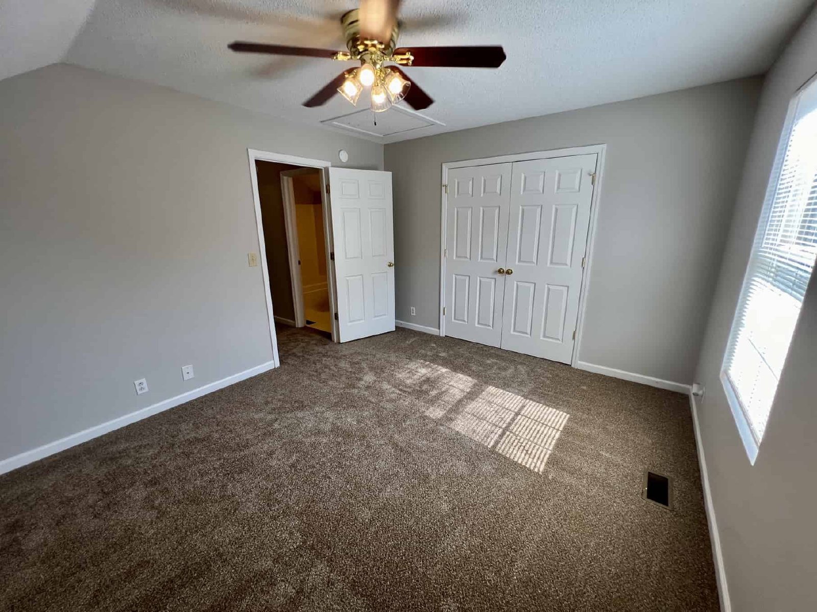 Charming 3-Bedroom Home with Fenced Backyard in South Murfreesboro! property image