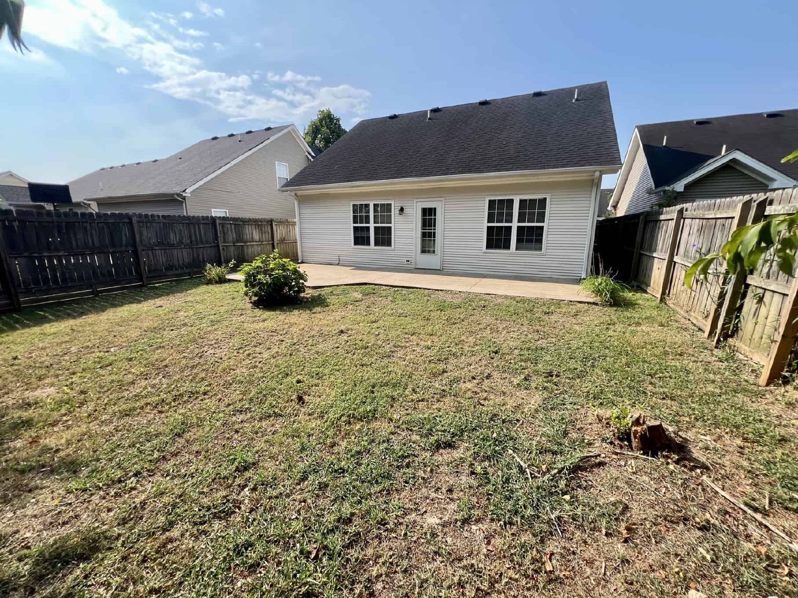 Charming 3-Bedroom Home with Fenced Backyard in South Murfreesboro! property image