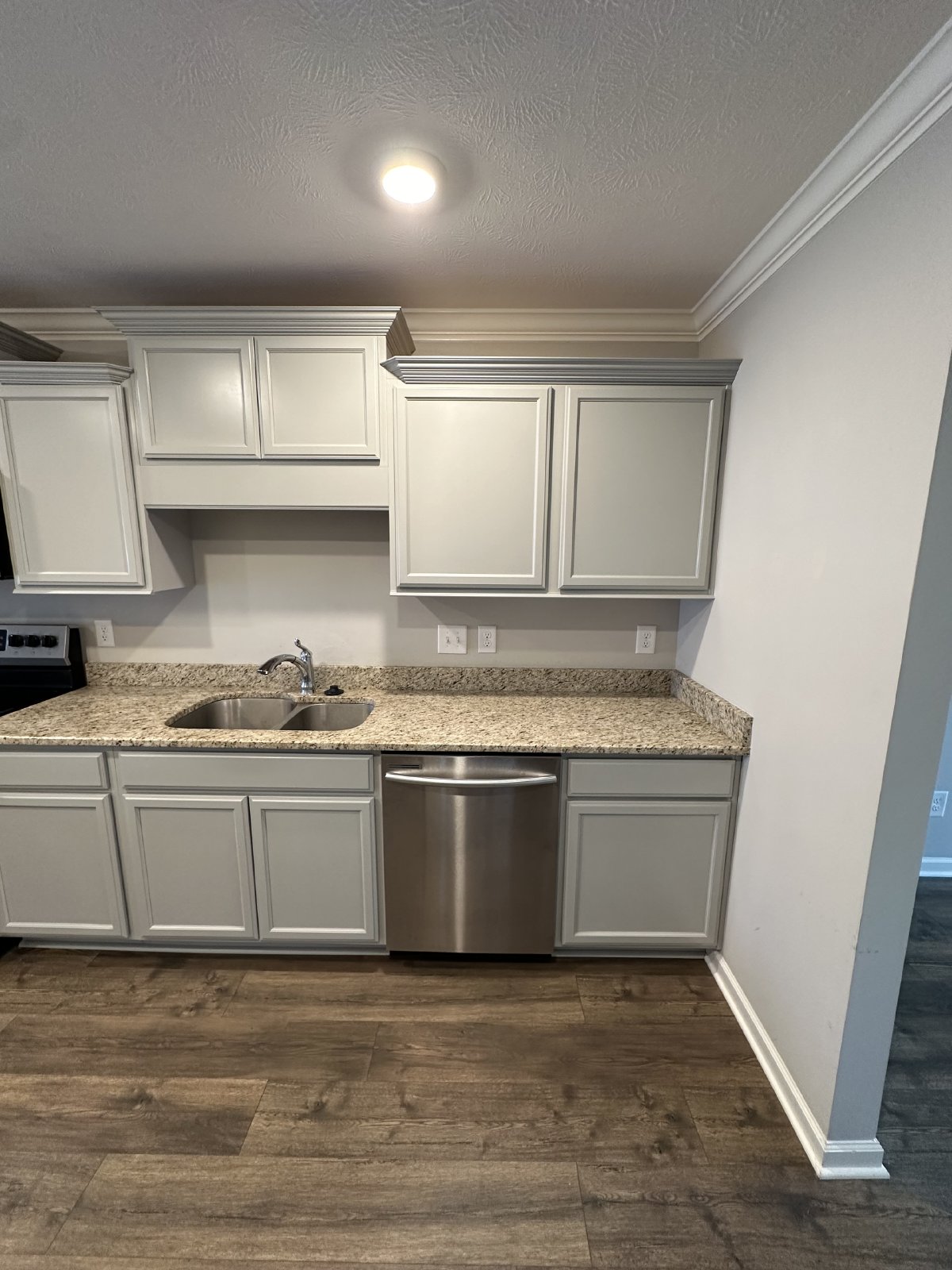 Beautiful 2 Bed 2.5 Bath Townhome *ZONED FOR BLACKMANS SCHOOLS* property image