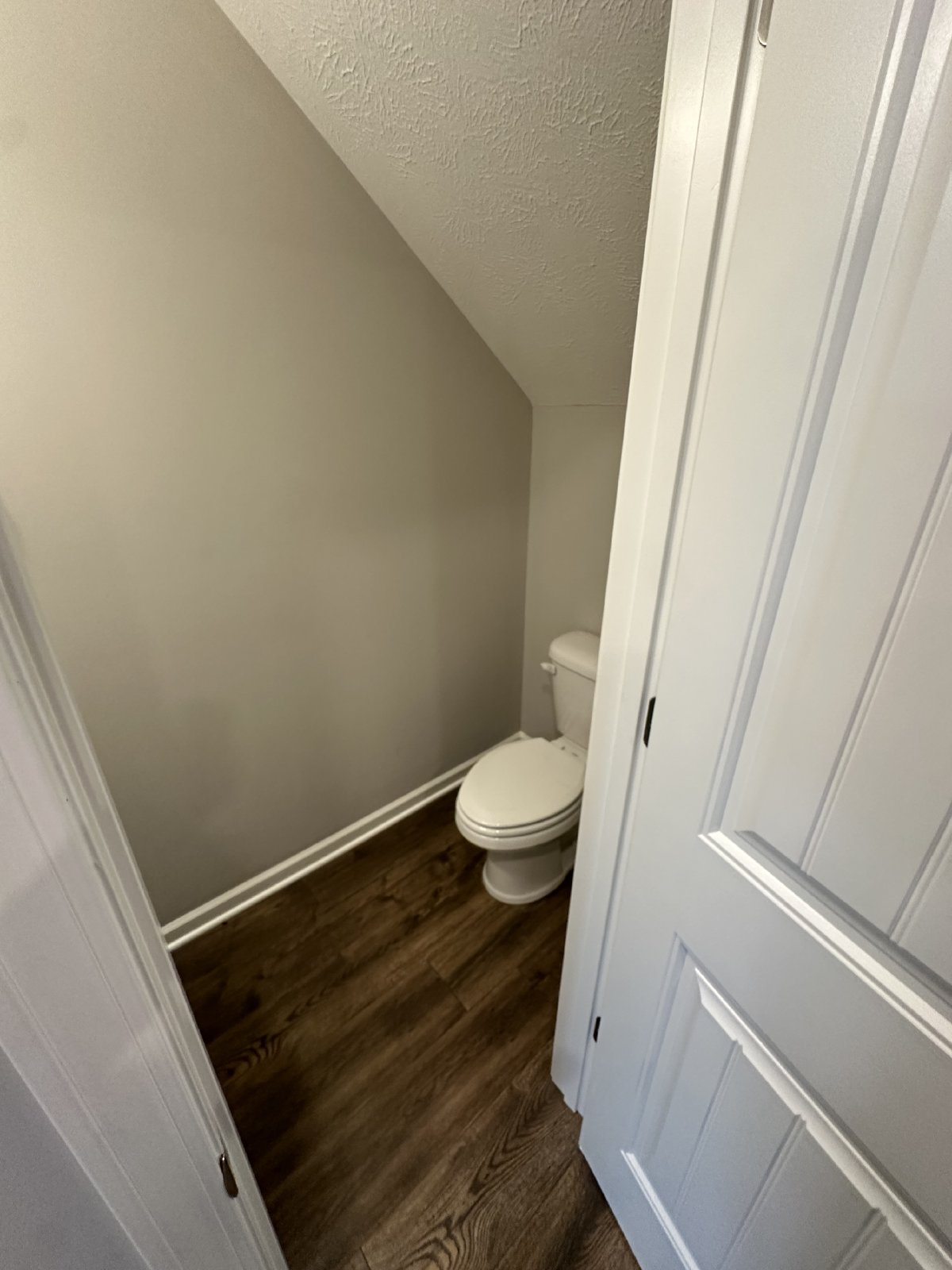 Beautiful 2 Bed 2.5 Bath Townhome *ZONED FOR BLACKMANS SCHOOLS* property image