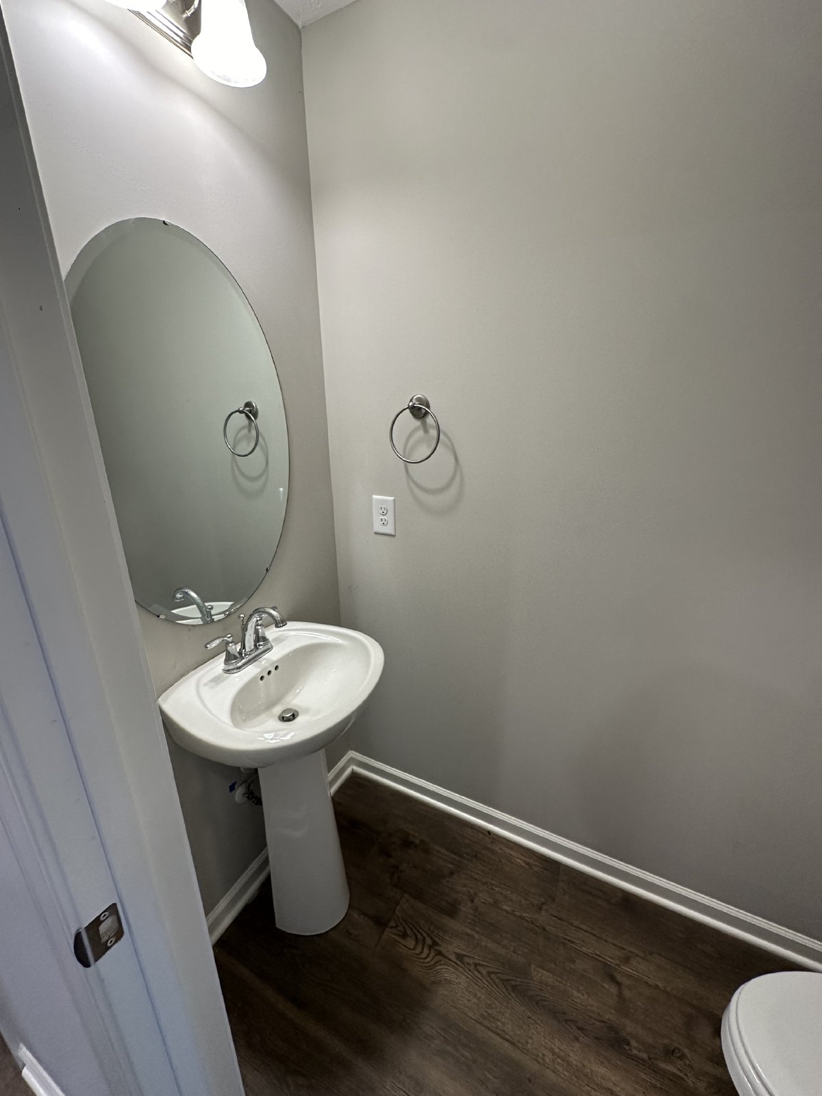 Beautiful 2 Bed 2.5 Bath Townhome *ZONED FOR BLACKMANS SCHOOLS* property image