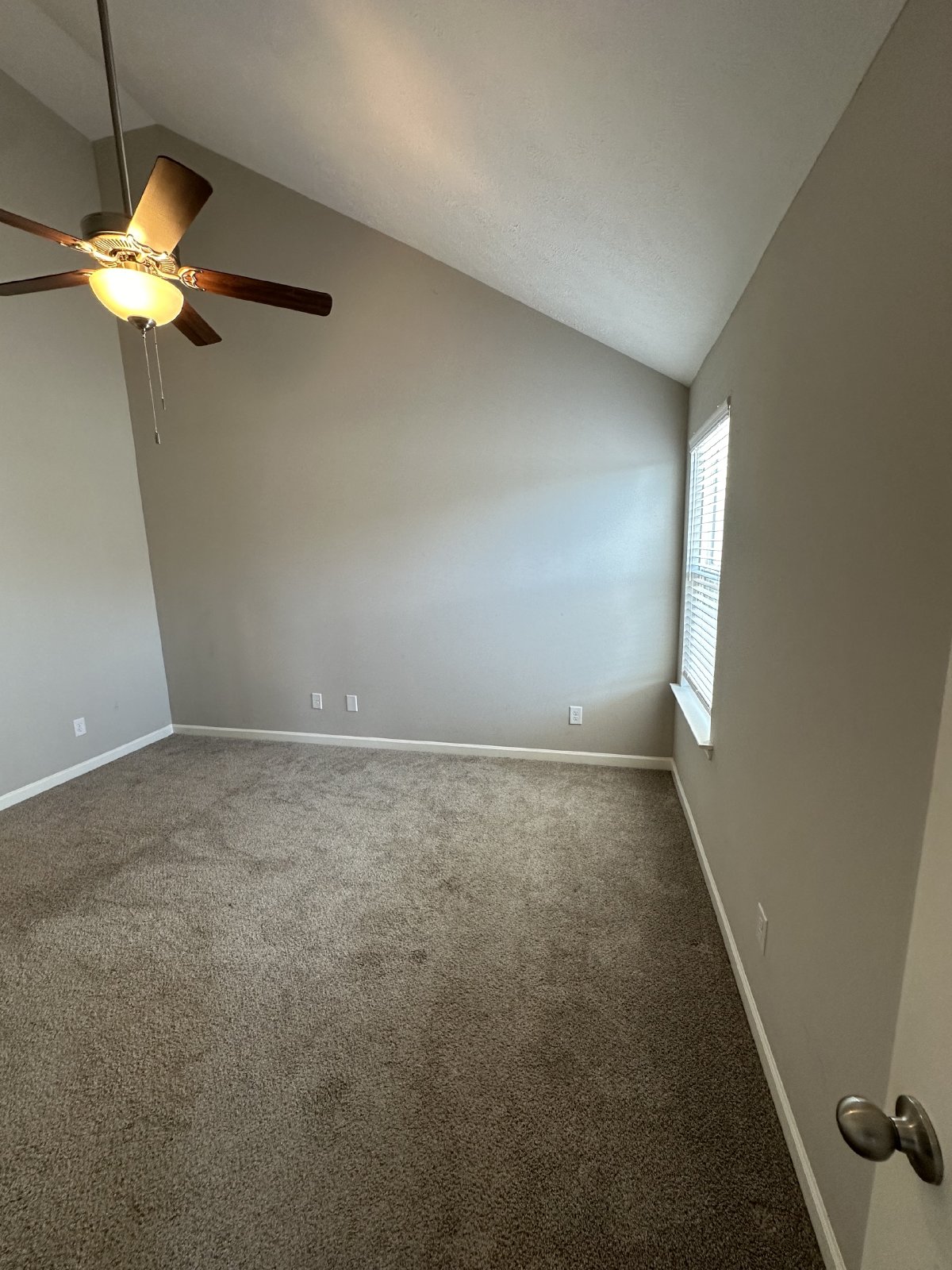 Beautiful 2 Bed 2.5 Bath Townhome *ZONED FOR BLACKMANS SCHOOLS* property image