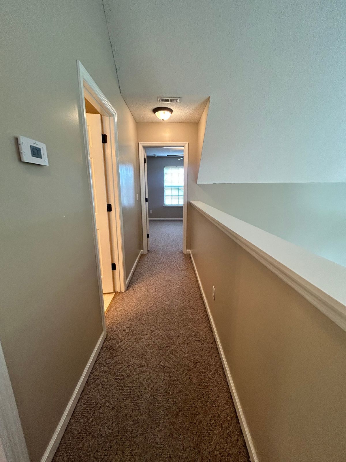 $500.00 OFF JANUARY RENT!! Soddy Daisy Oasis! 3 beds, 2.5 baths, huge garage & yard!Soddy Daisy Oasis! 3 beds, 2.5 baths, huge garage & yard! property image