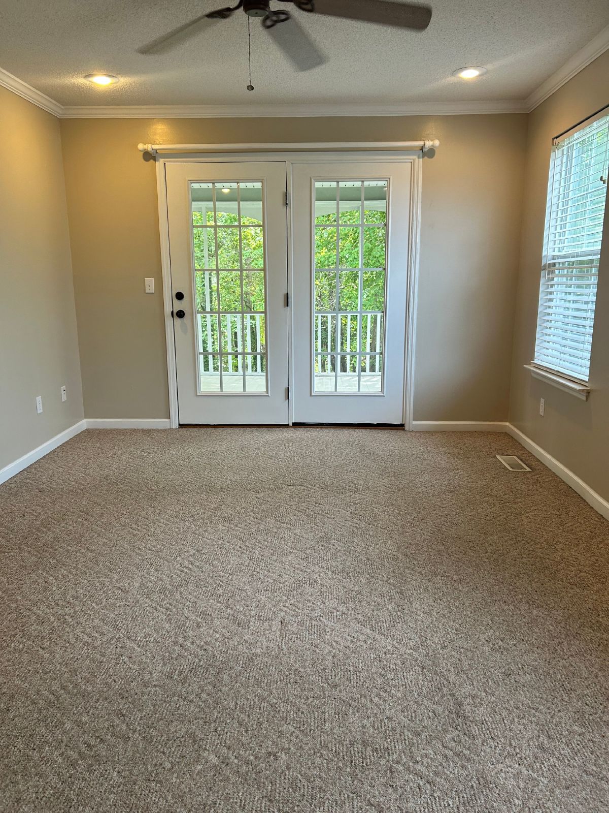 $500.00 OFF JANUARY RENT!! Soddy Daisy Oasis! 3 beds, 2.5 baths, huge garage & yard!Soddy Daisy Oasis! 3 beds, 2.5 baths, huge garage & yard! property image