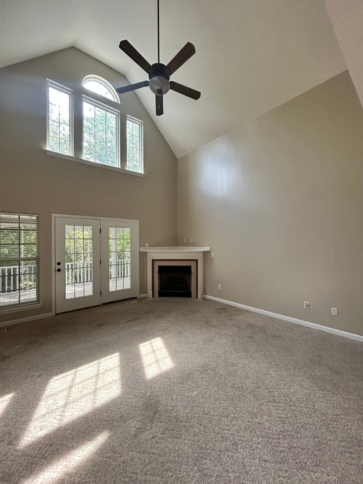 $500.00 OFF JANUARY RENT!! Soddy Daisy Oasis! 3 beds, 2.5 baths, huge garage & yard!Soddy Daisy Oasis! 3 beds, 2.5 baths, huge garage & yard! property image