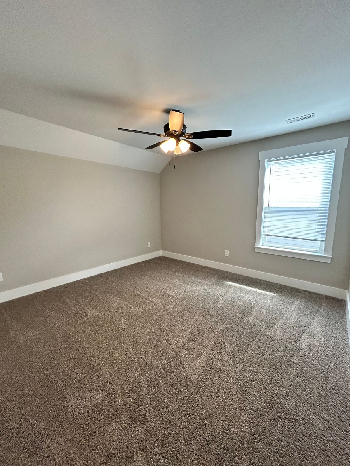 Beautiful New Build 3 Bed, 2.5 Bath, 2 Car Garage - Community Pool & Walking Trail! property image