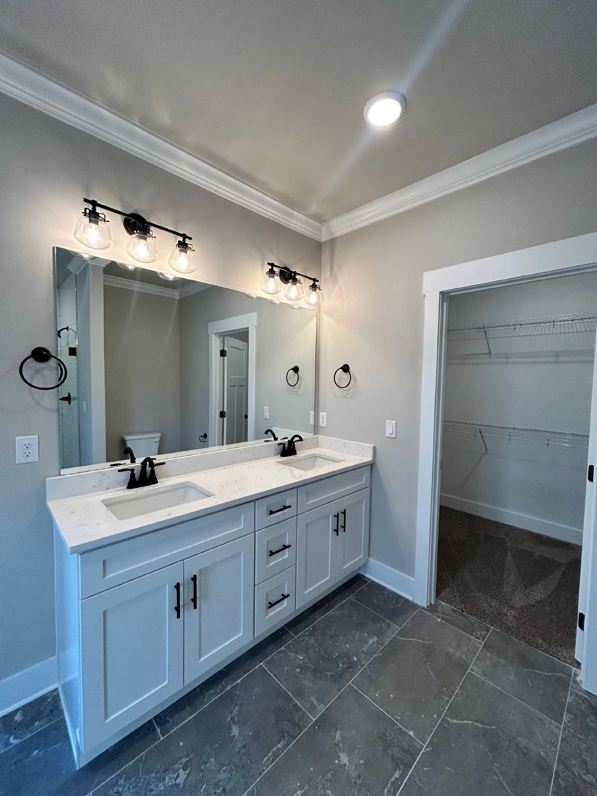 Beautiful New Build 3 Bed, 2.5 Bath, 2 Car Garage - Community Pool & Walking Trail! property image