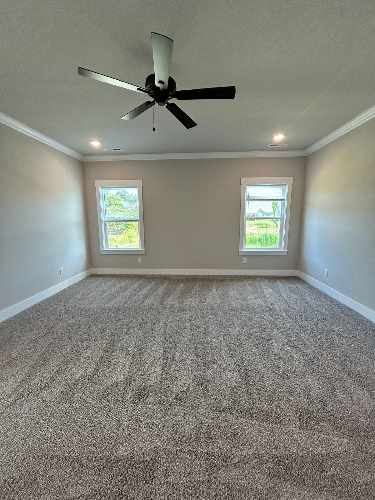 Beautiful New Build 3 Bed, 2.5 Bath, 2 Car Garage - Community Pool & Walking Trail! property image