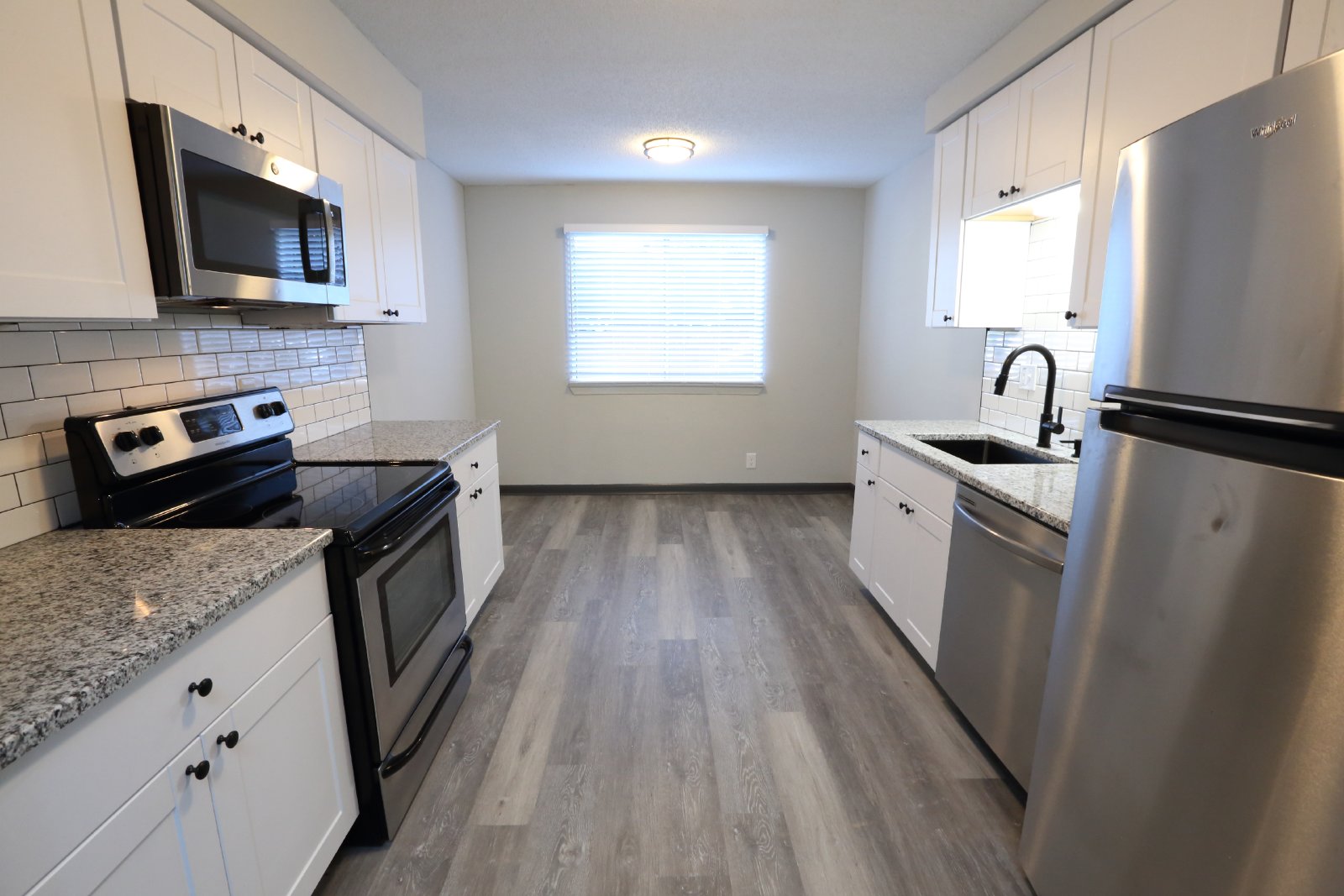 Fully Renovated 2 Bed, 1 Bath, 1st Floor Apartment in East Ridge! property image