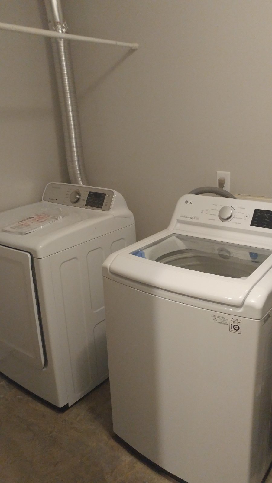 Beautiful 3 Bed 2.5 Bath Townhome Minutes from Cool Springs property image