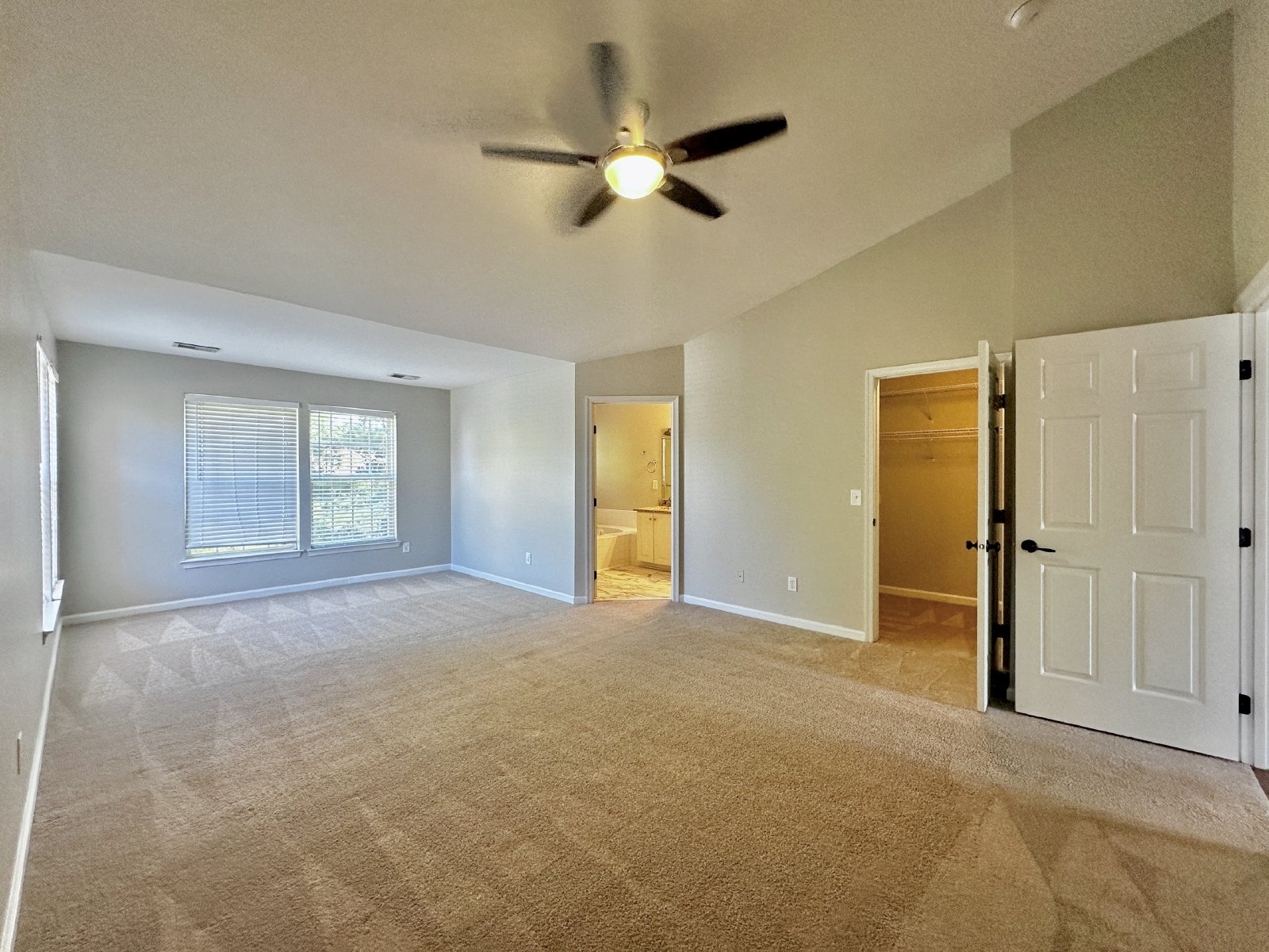 Beautiful 3 Bed 2.5 Bath Townhome Minutes from Cool Springs property image