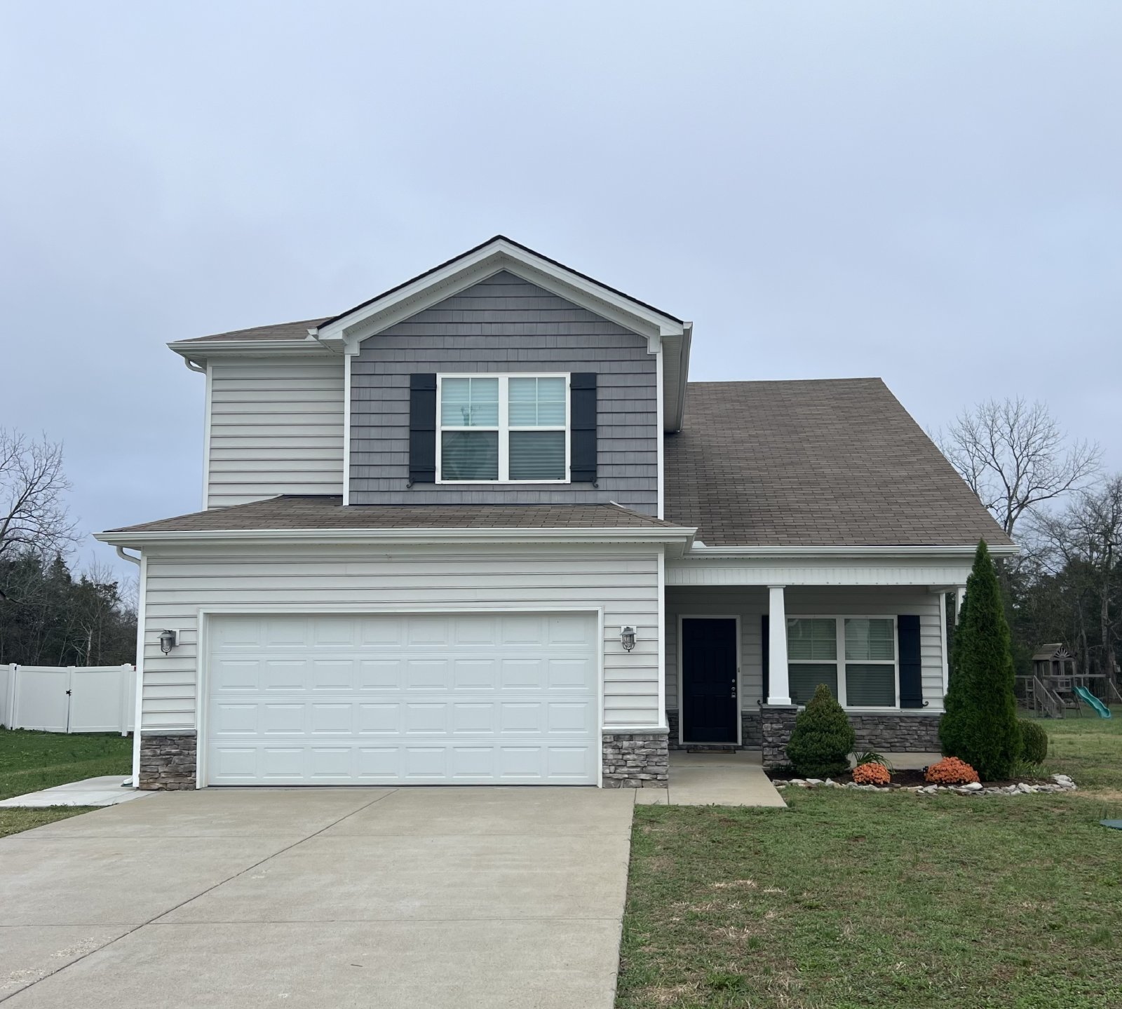 Move-in Special! Available Immediately! Gorgeous 4 Bedroom 3 Bath in Creeksbend Subdivision property image