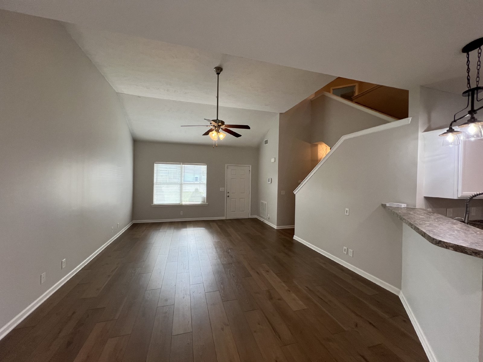 Move-in Special! Available Immediately! Gorgeous 4 Bedroom 3 Bath in Creeksbend Subdivision property image