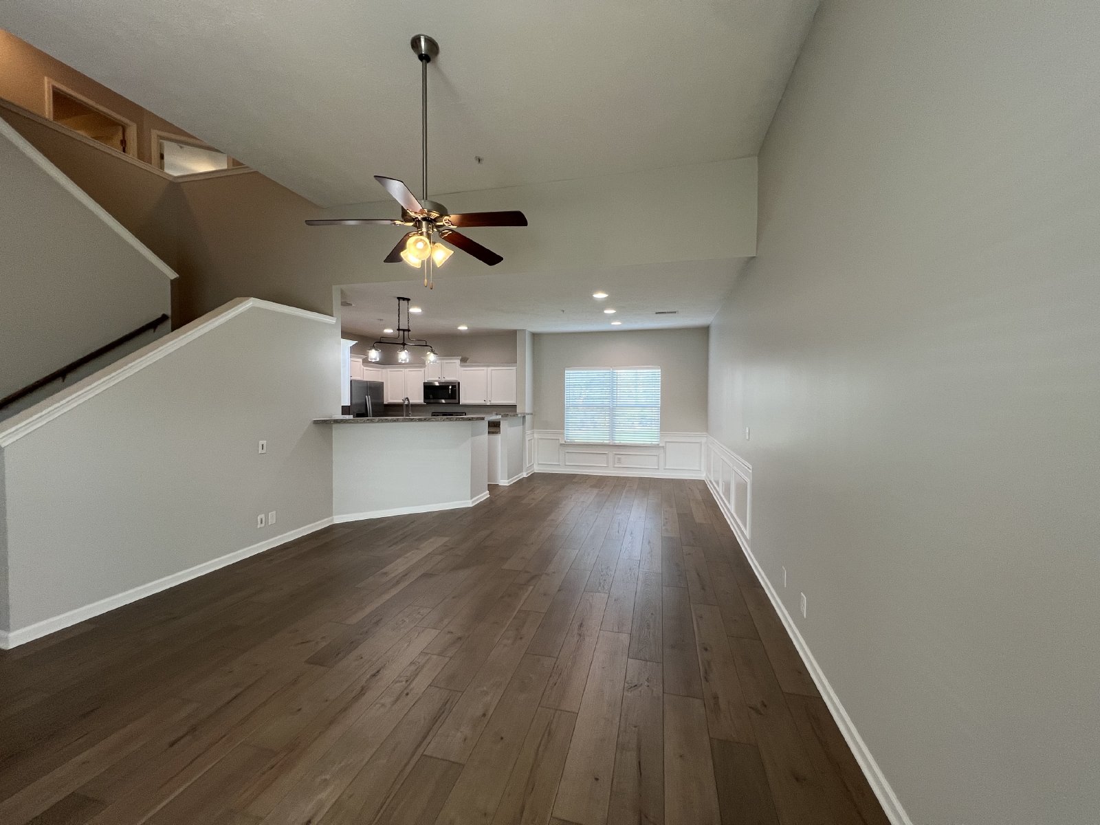 Move-in Special! Available Immediately! Gorgeous 4 Bedroom 3 Bath in Creeksbend Subdivision property image