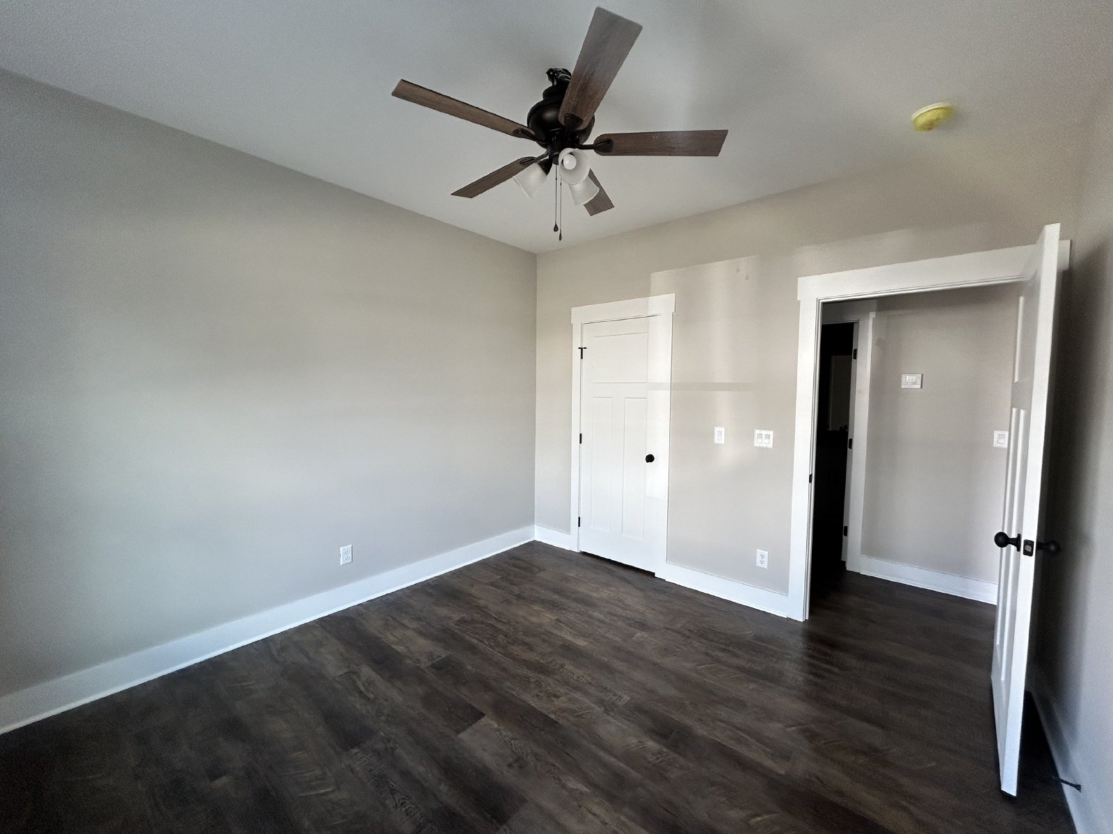 *BRAND NEW* 2 Beds, 2 Baths, 1 Car Garage property image
