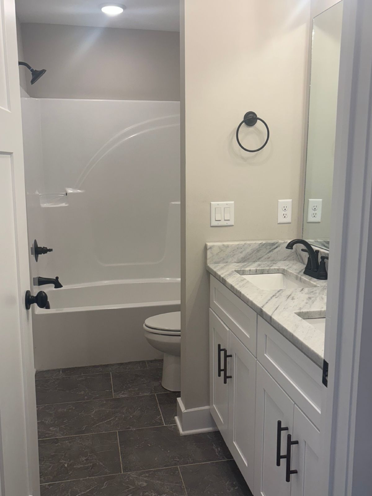 Beautiful New Build 4 Bed, 3.5 Bath, 2 Car Garage - Community Pool & Walking Trail! property image