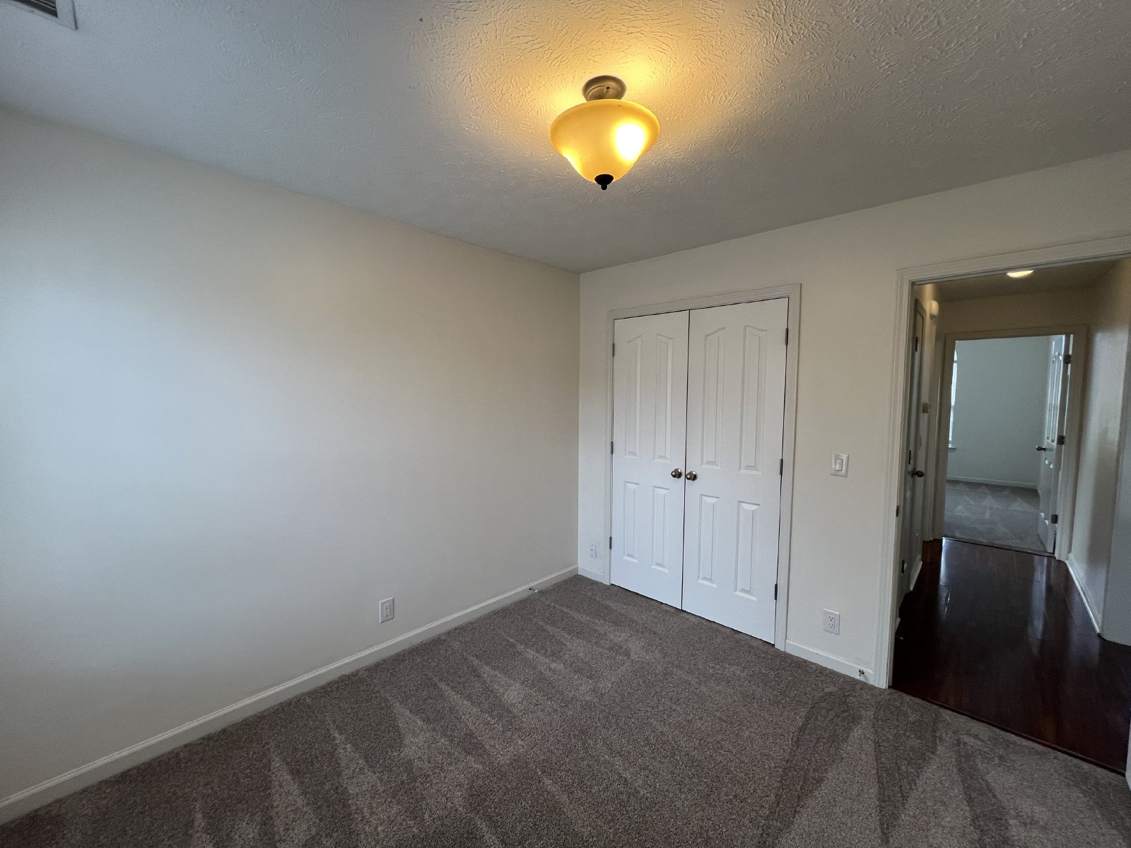 Nice 3 Bedroom 2 Bathroom + Bonus in Murfreesboro! Available Immediately! property image