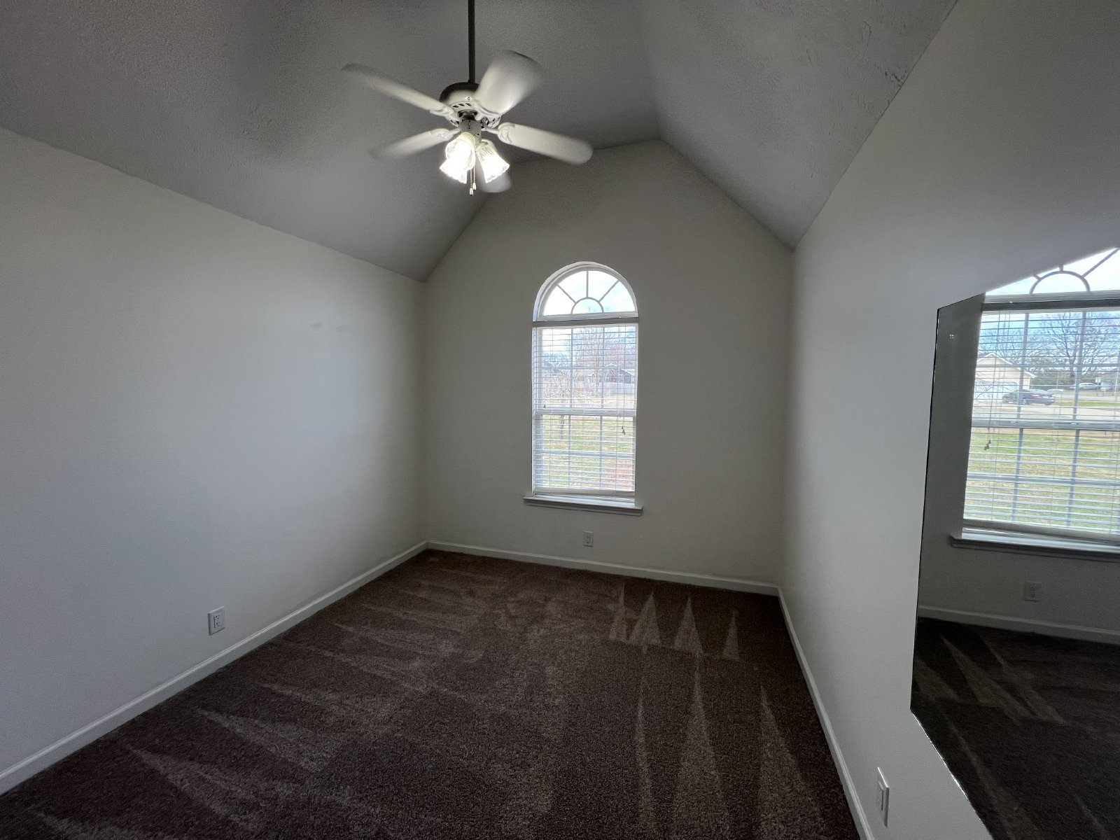 Nice 3 Bedroom 2 Bathroom + Bonus in Murfreesboro! Available Immediately! property image