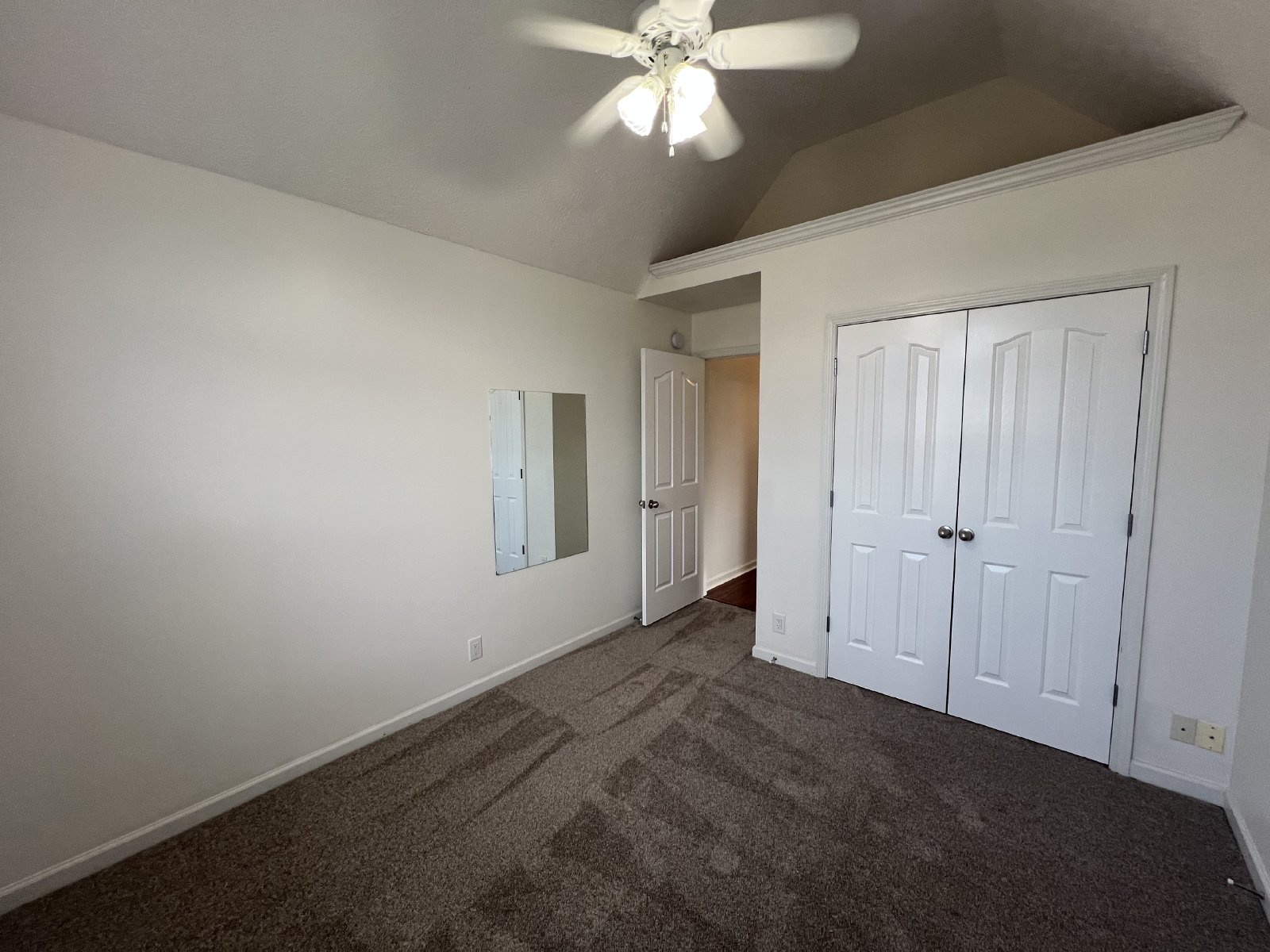 Nice 3 Bedroom 2 Bathroom + Bonus in Murfreesboro! Available Immediately! property image