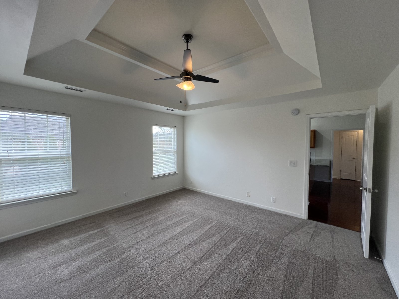 Nice 3 Bedroom 2 Bathroom + Bonus in Murfreesboro! Available Immediately! property image