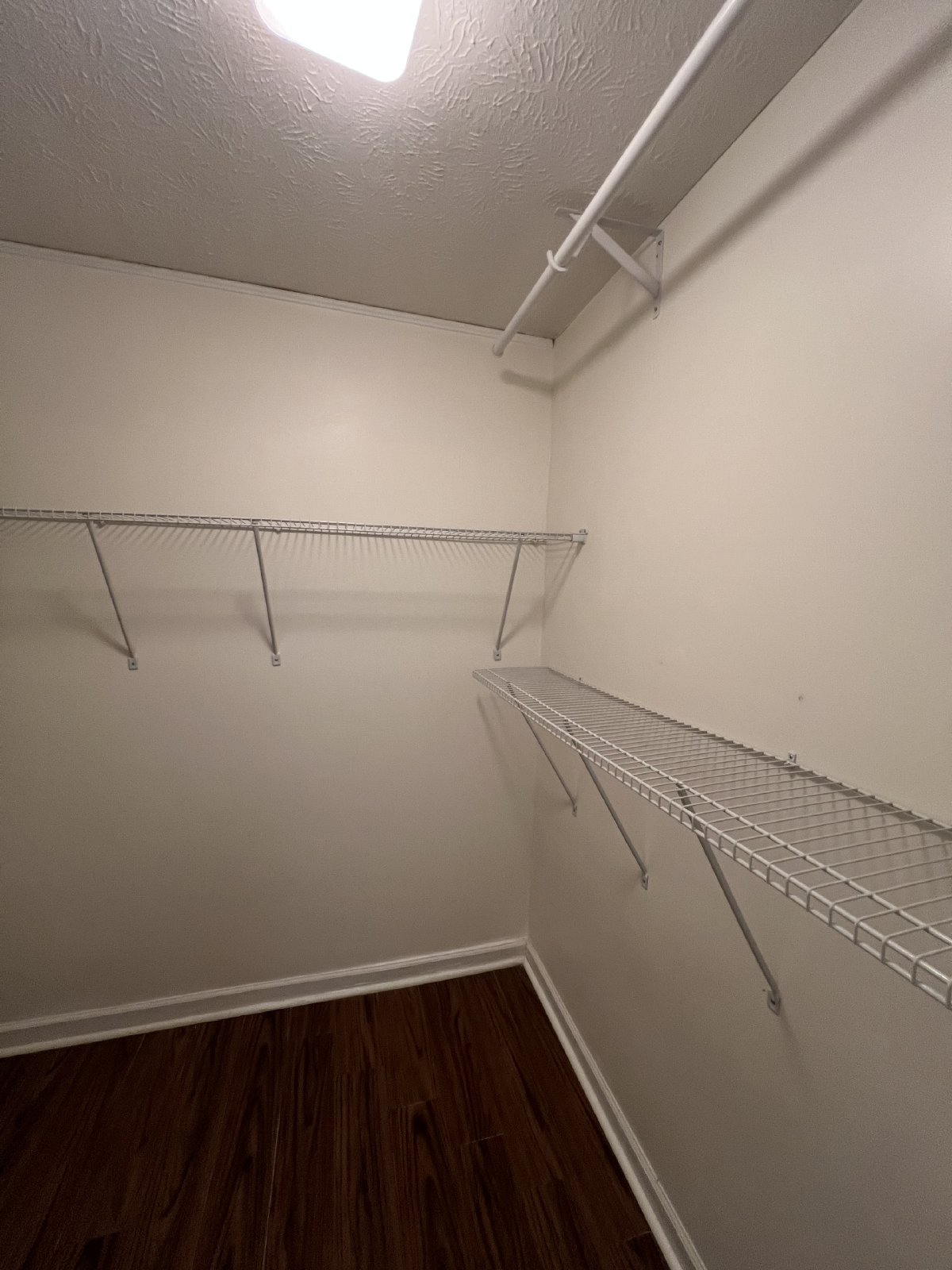 Nice 3 Bedroom 2 Bathroom + Bonus in Murfreesboro! Available Immediately! property image