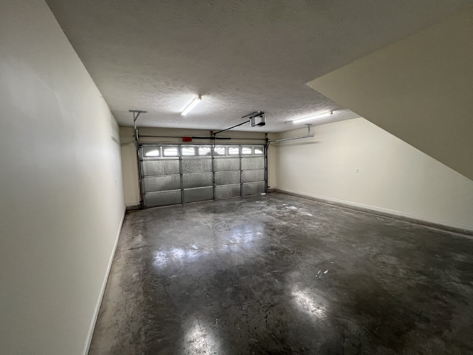 Nice 3 Bedroom 2 Bathroom + Bonus in Murfreesboro! Available Immediately! property image