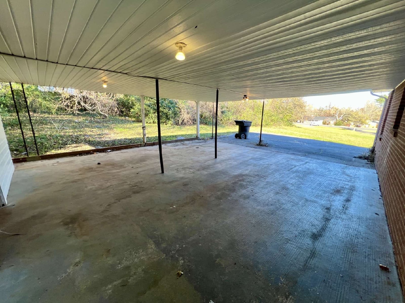 3 Bedroom Duplex near Murfreesboro City Center! *Large Carport* property image