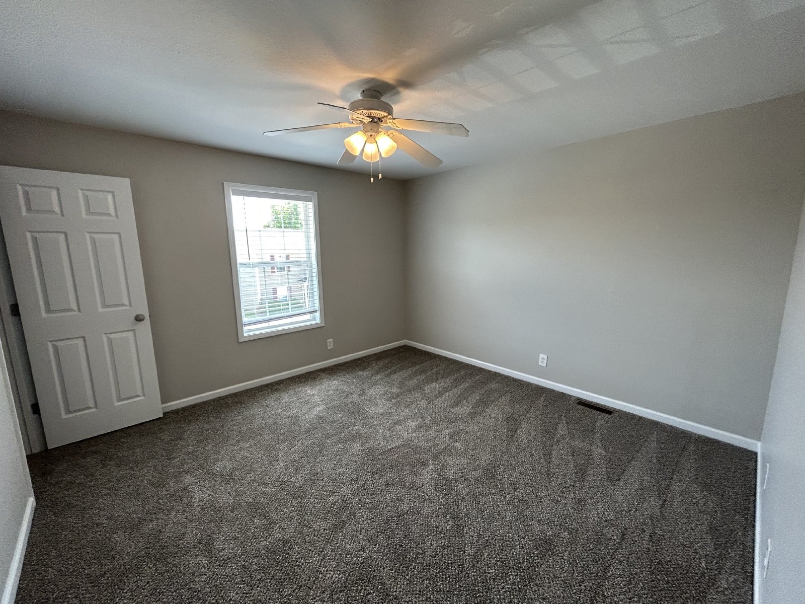 2 Bed, 1.5 Bath Townhome *Near Fort Campbell* property image