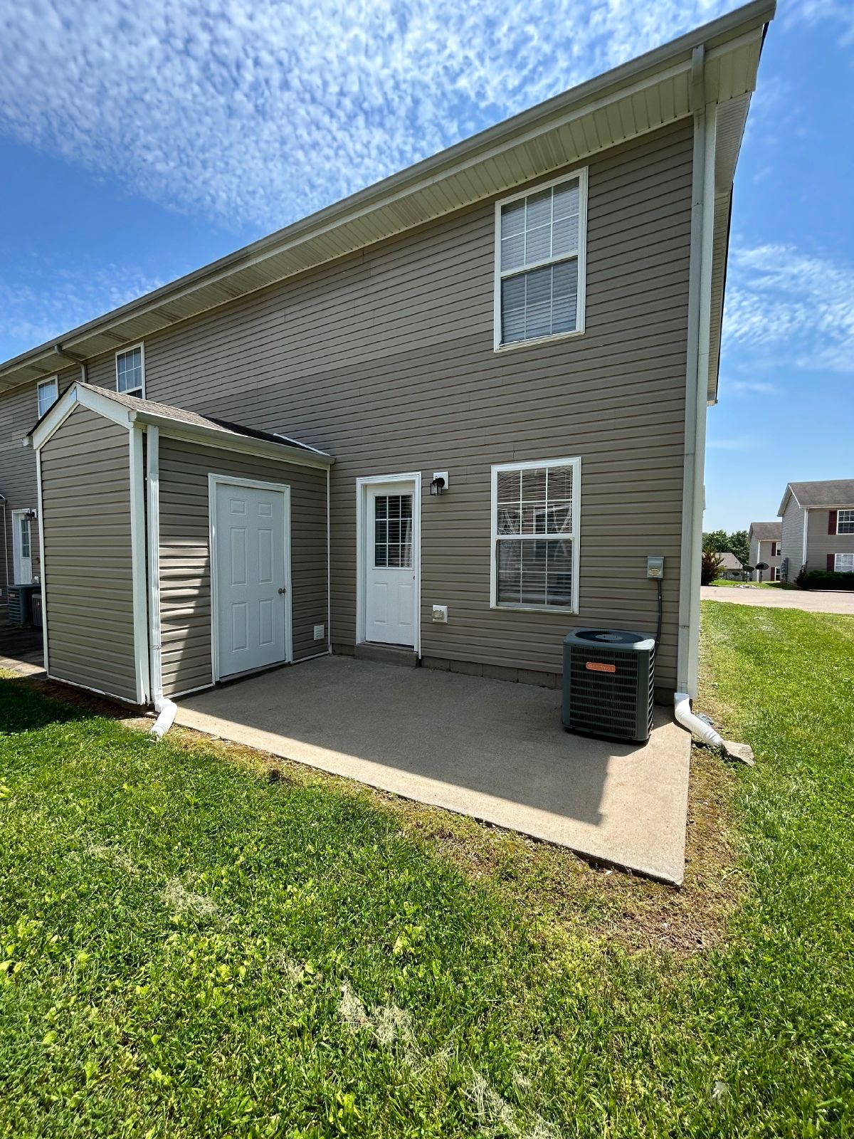2 Bed, 1.5 Bath Townhome *Near Fort Campbell* property image