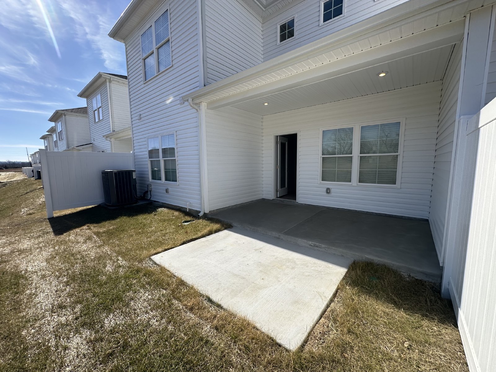BRAND NEW 4 Bed 3.5 Bath Townhome Near The Heart Of Shelbyville property image