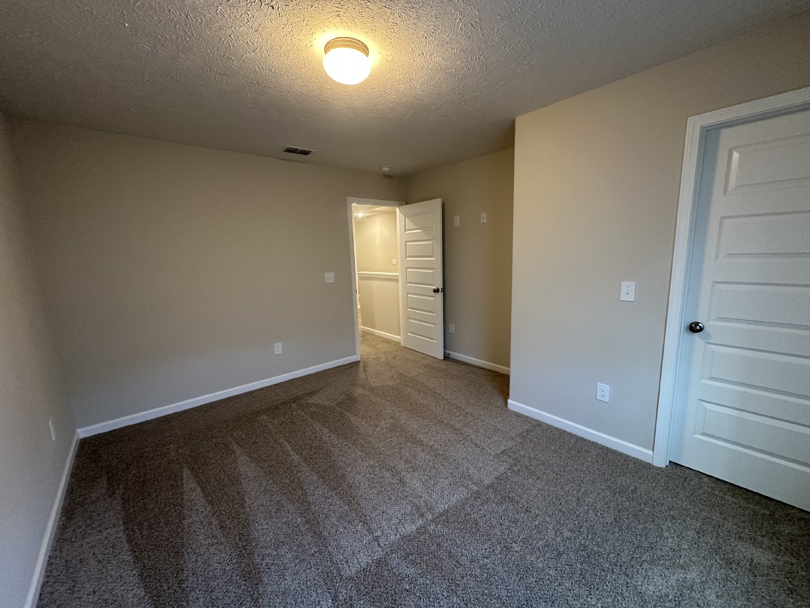 BRAND NEW 4 Bed 3.5 Bath Townhome Near The Heart Of Shelbyville property image