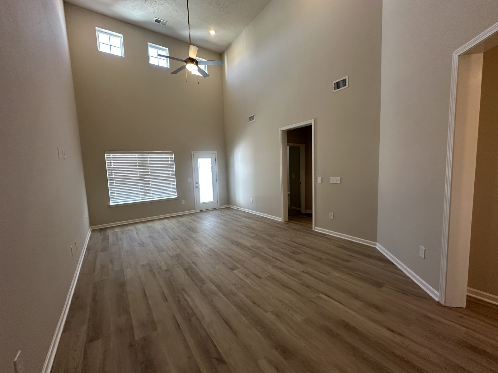BRAND NEW 4 Bed 3.5 Bath Townhome Near The Heart Of Shelbyville property image