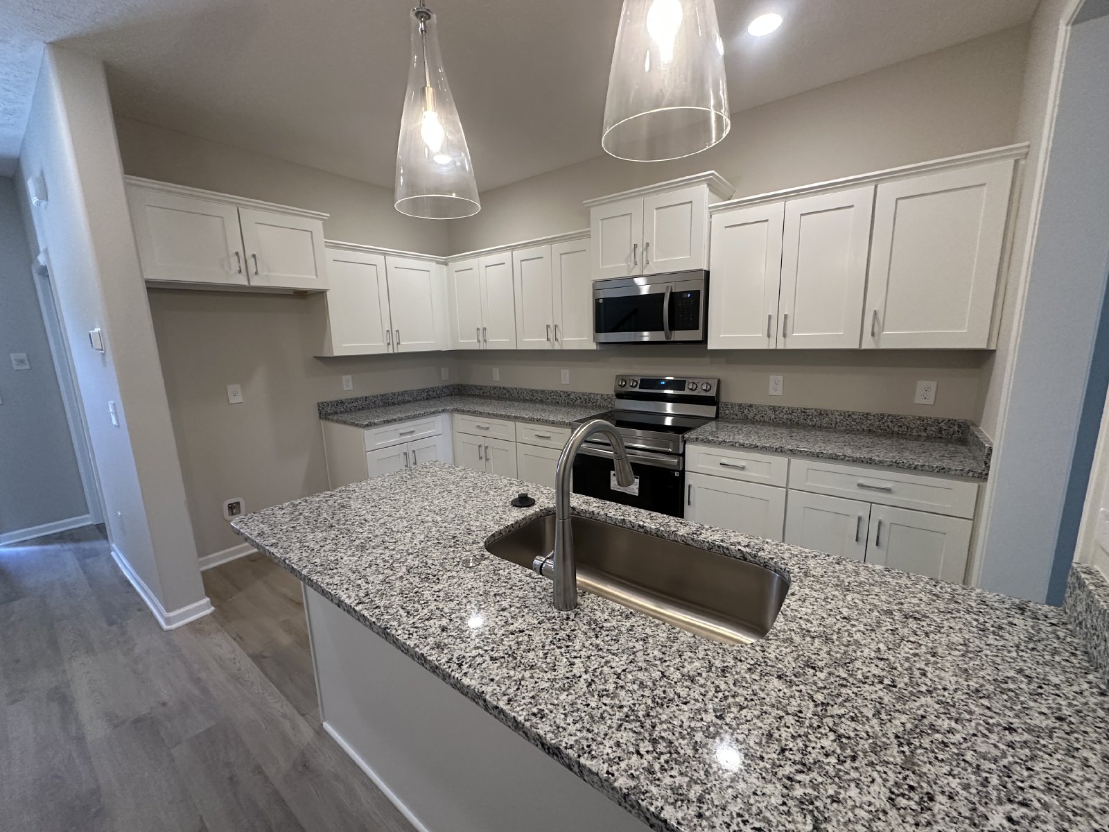 BRAND NEW 4 Bed 3.5 Bath Townhome Near The Heart Of Shelbyville property image