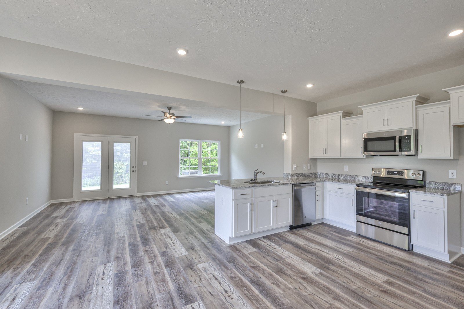 Beautiful NEW 3 Bed 2.5 Bath Townhome in Manchester! property image