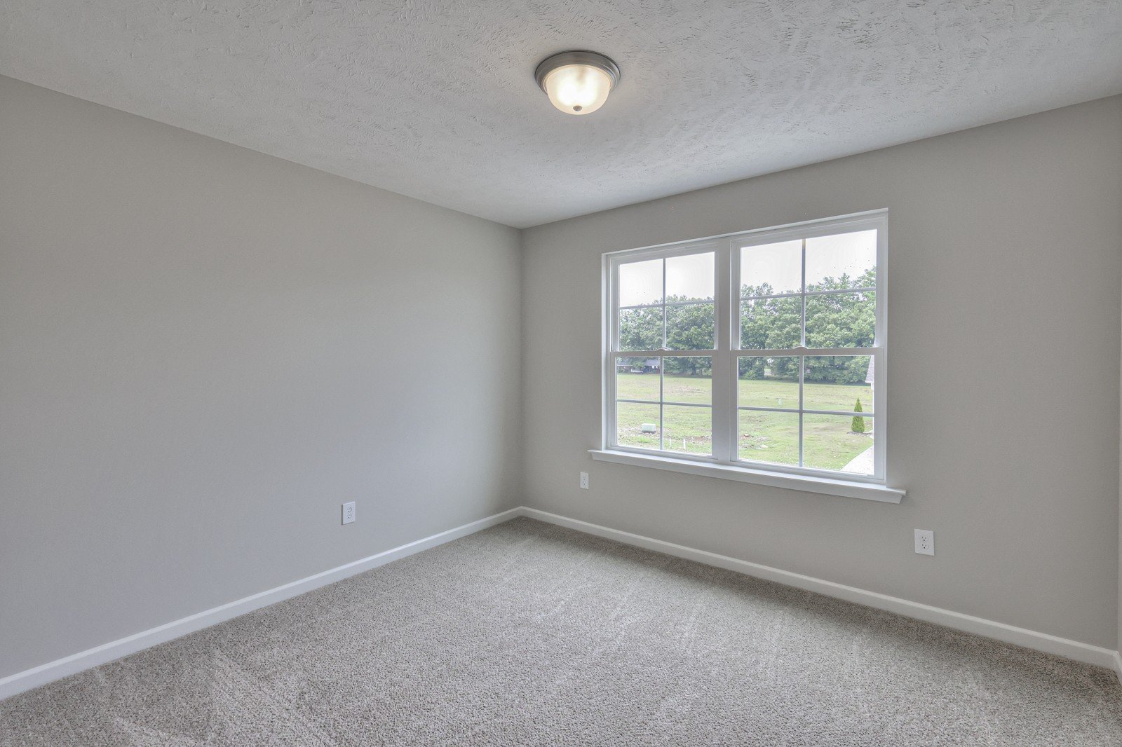 Beautiful NEW 3 Bed 2.5 Bath Townhome in Manchester! property image