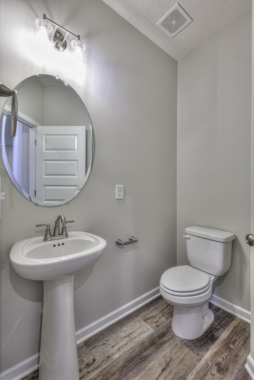 Beautiful NEW 3 Bed 2.5 Bath Townhome in Manchester! property image
