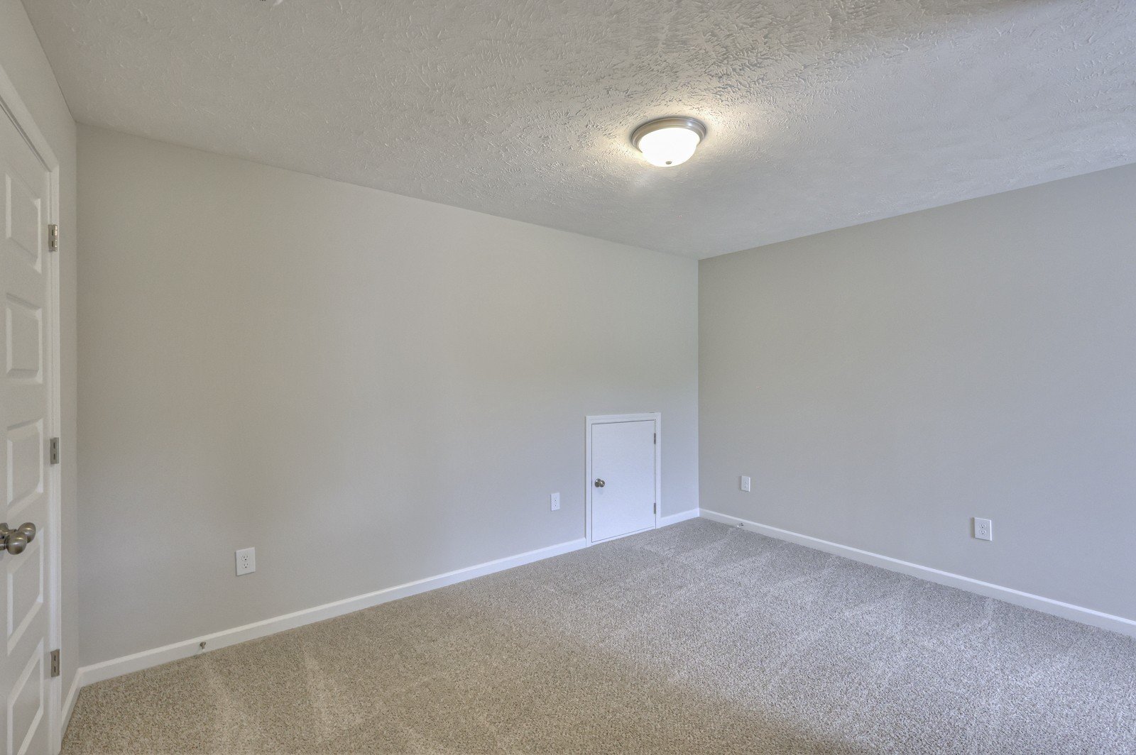 Beautiful NEW 3 Bed 2.5 Bath Townhome in Manchester! property image