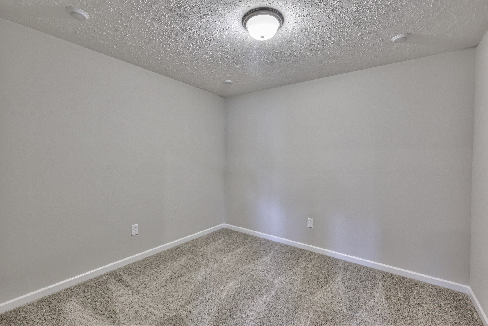 Beautiful NEW 3 Bed 2.5 Bath Townhome in Manchester! property image