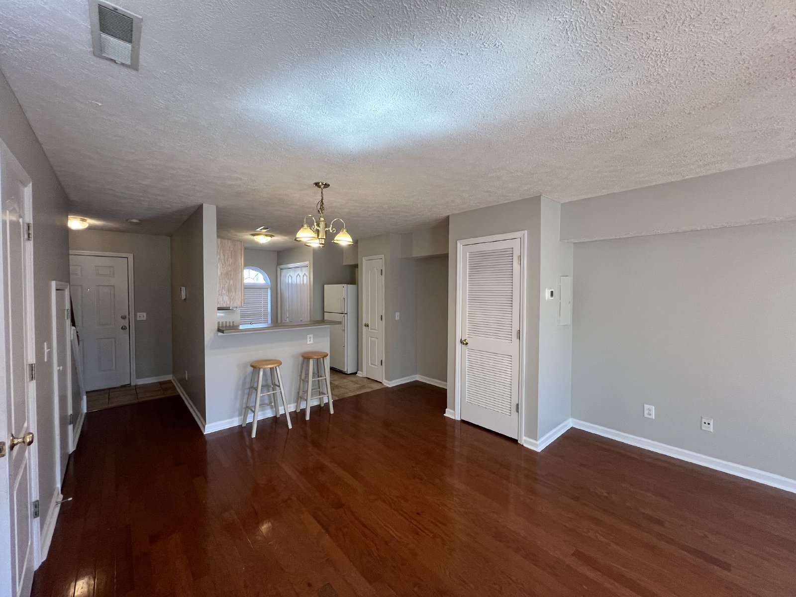Nice 2 Bedroom, 2.5 Bath Townhome - Close to MTSU! Available now property image