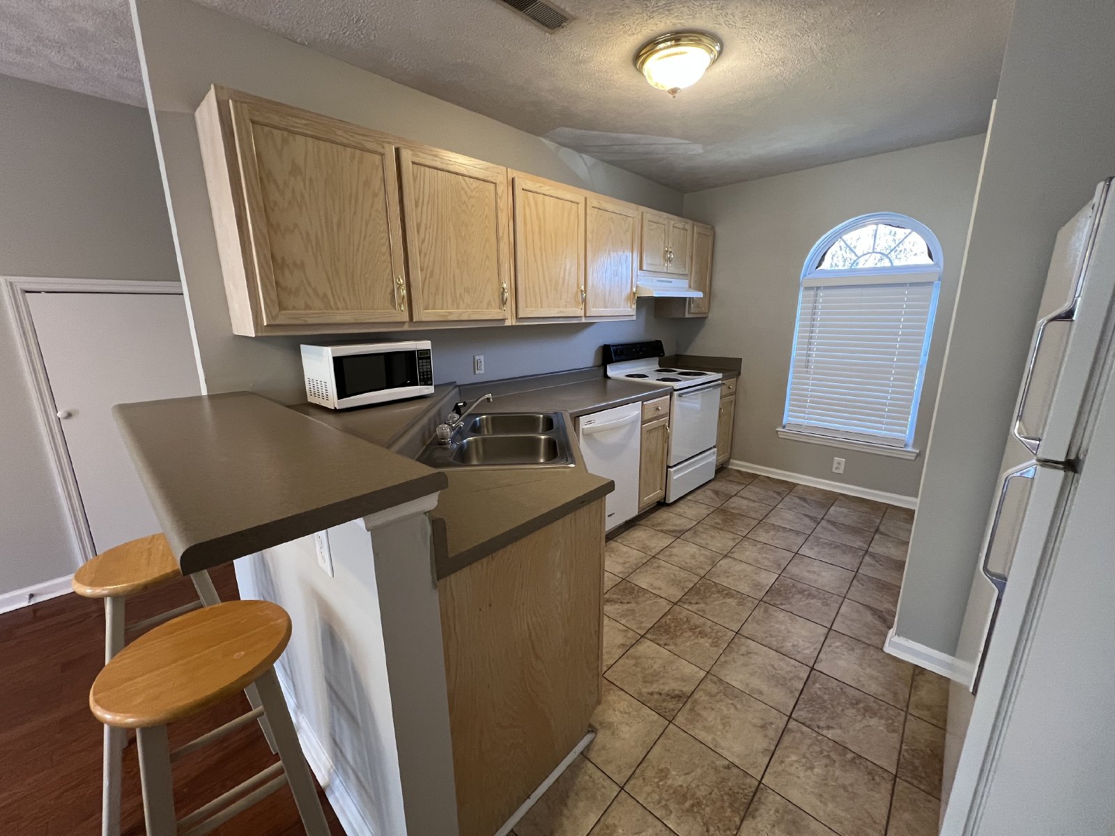 Nice 2 Bedroom, 2.5 Bath Townhome - Close to MTSU! Available now property image