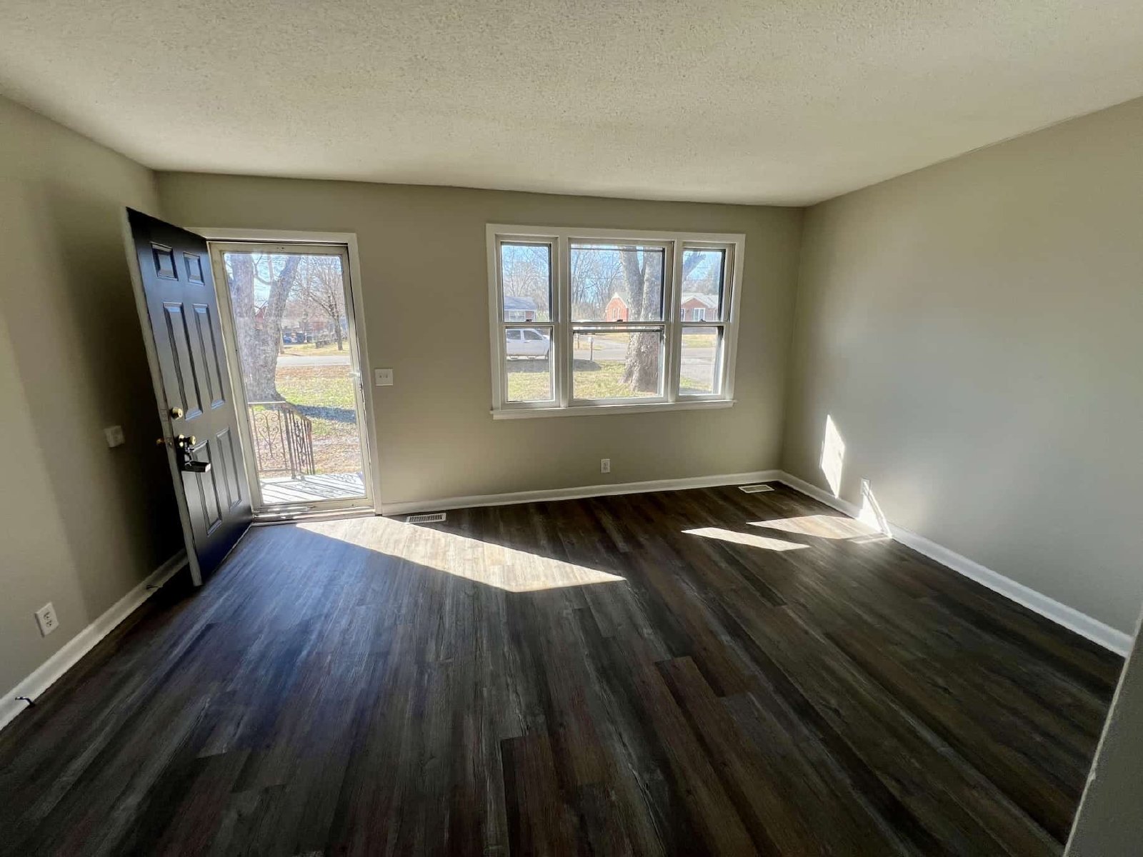 3 Bed, 1.5 Bath in Murfreesboro, *Big Yard* property image