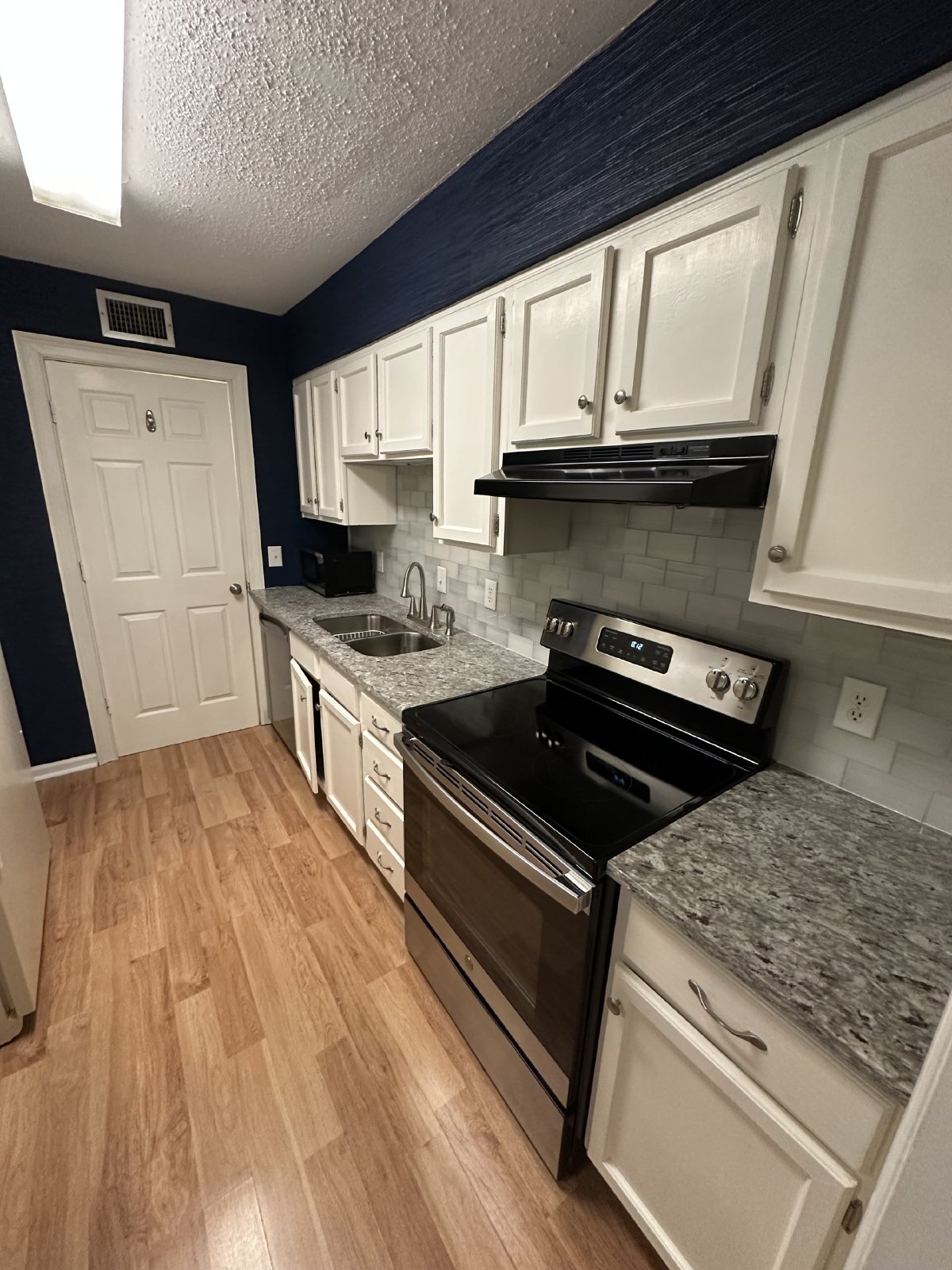 Cute 2 Bed 2 Bath Condo Near MTSU property image