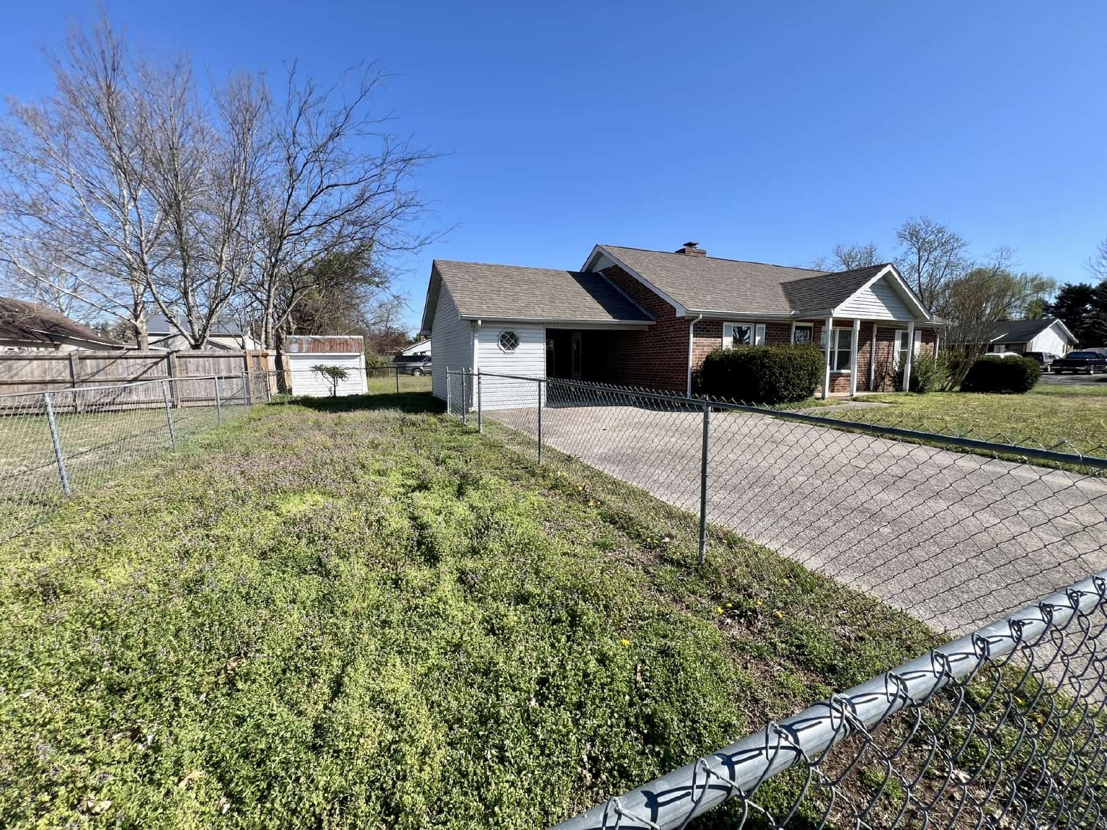3x2* Single Level Duplex*Carport with 20x6 Storage property image
