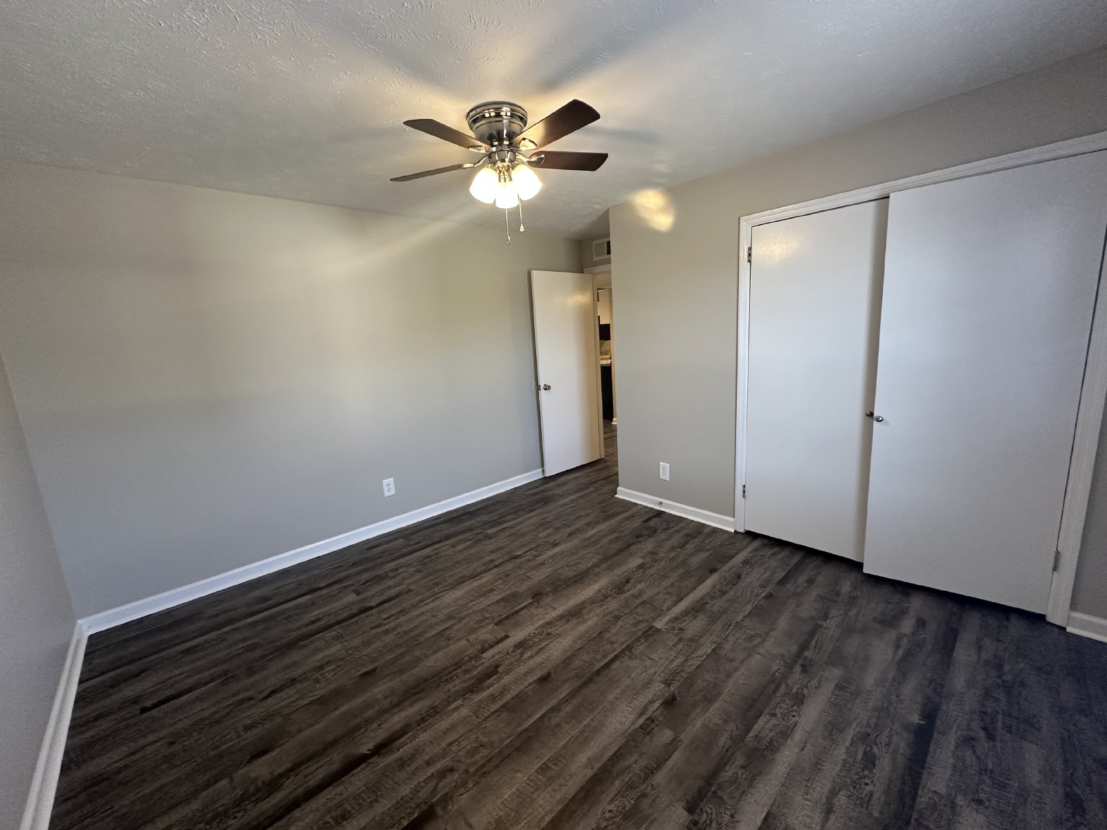 2 Bedroom 1 Bathroom Apartment Minutes From MTSU property image