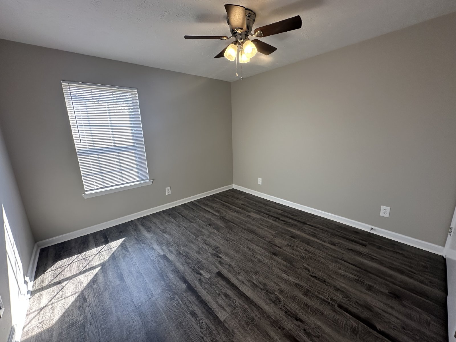 2 Bedroom 1 Bathroom Apartment Minutes From MTSU property image