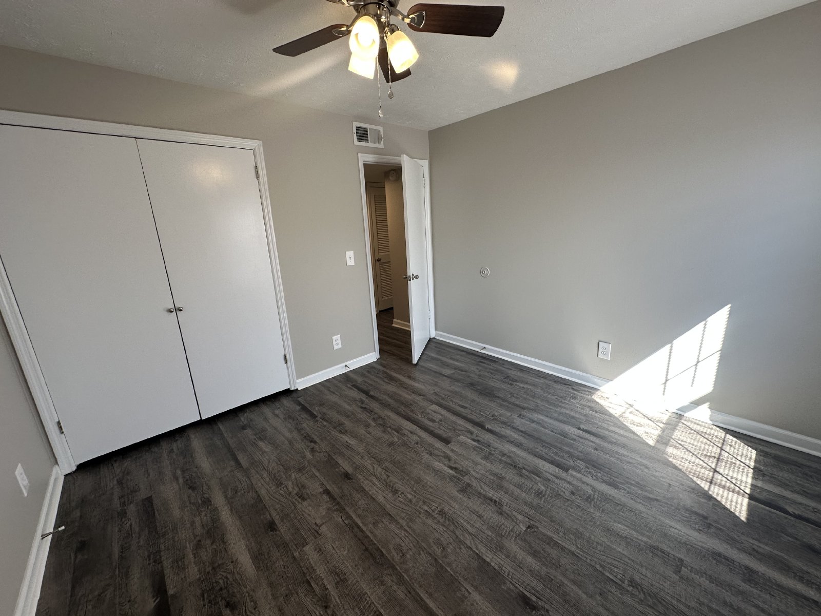 2 Bedroom 1 Bathroom Apartment Minutes From MTSU property image