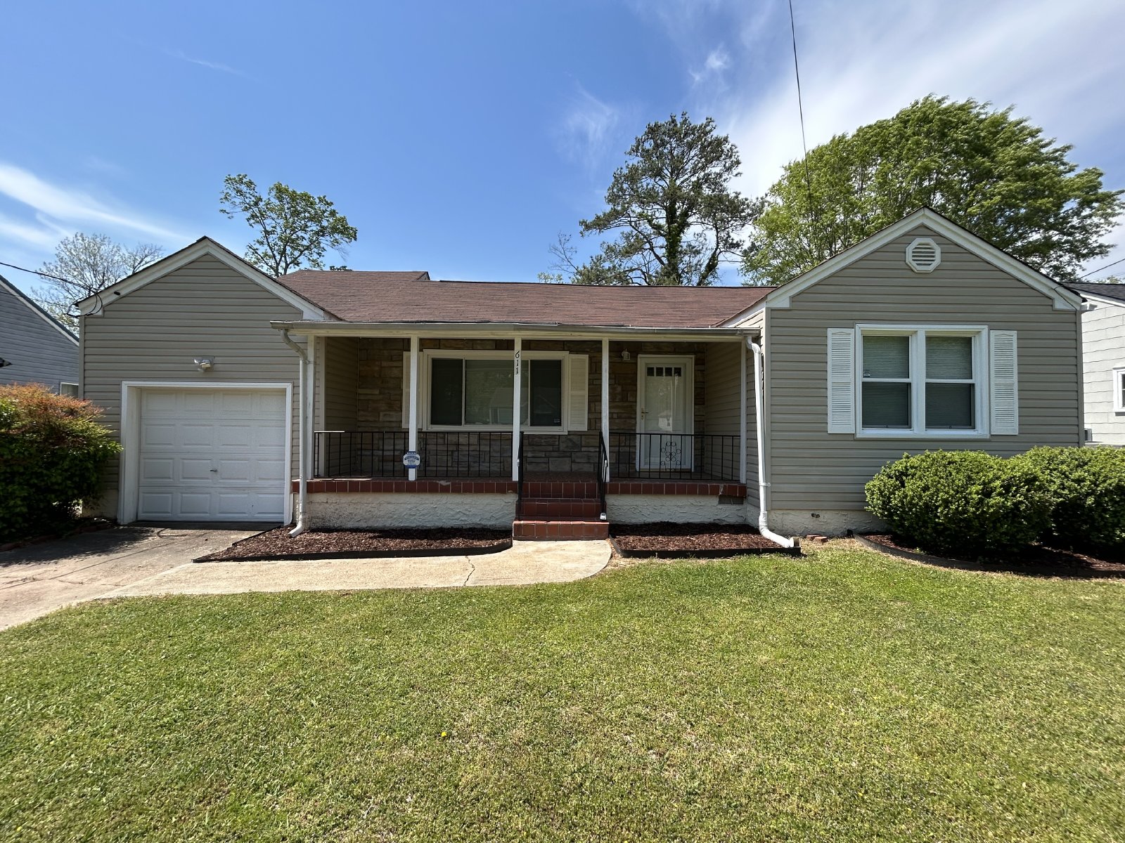 Charming Home with 3 Beds, 1.5 Baths, 1 Car Garage, Fully Fenced Privacy Fence & Refinished Hardwood Floors! property image
