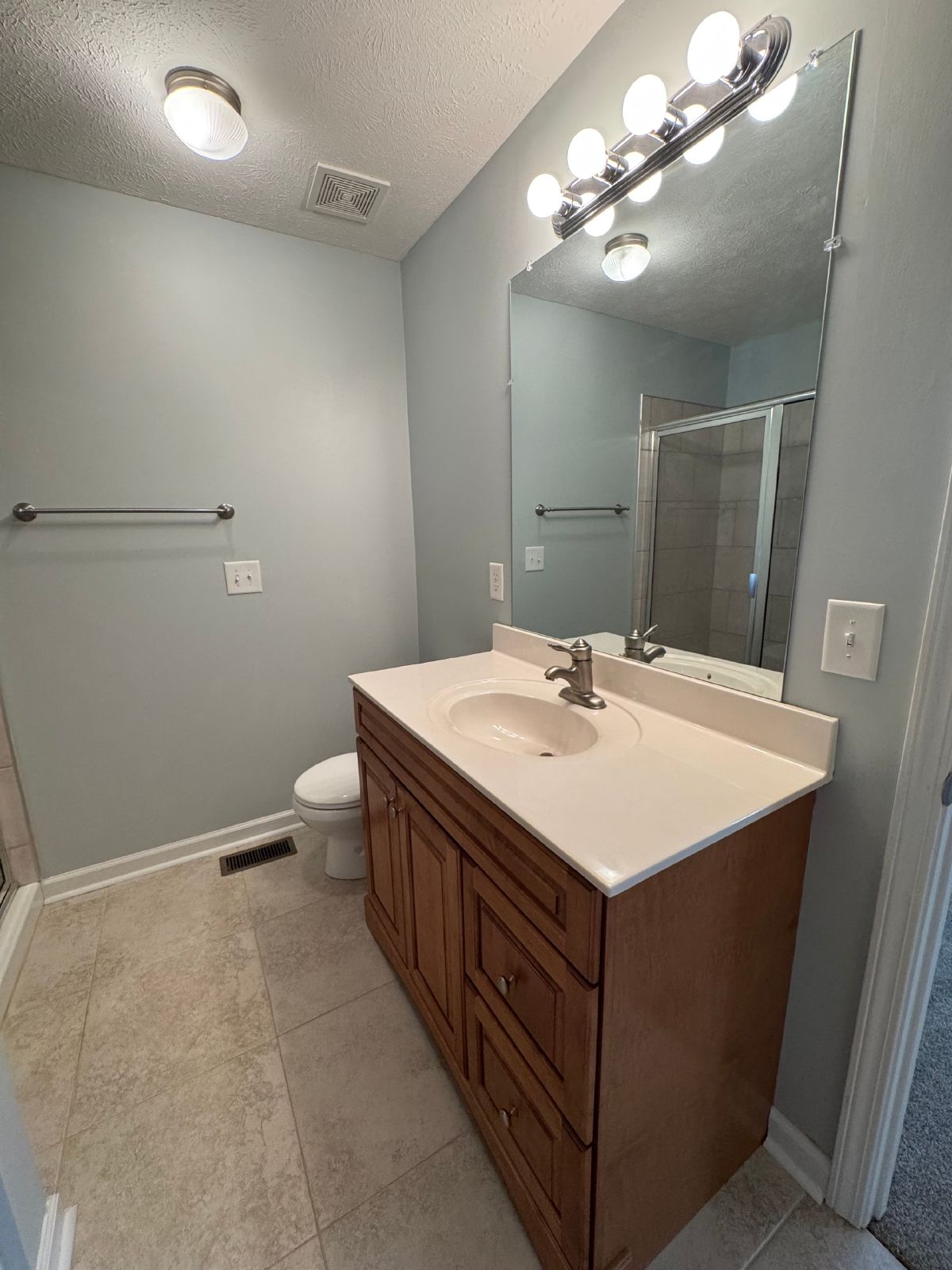 Spacious 3-Bedroom Townhouse in a Prime Hermitage/Old Hickory Location! property image
