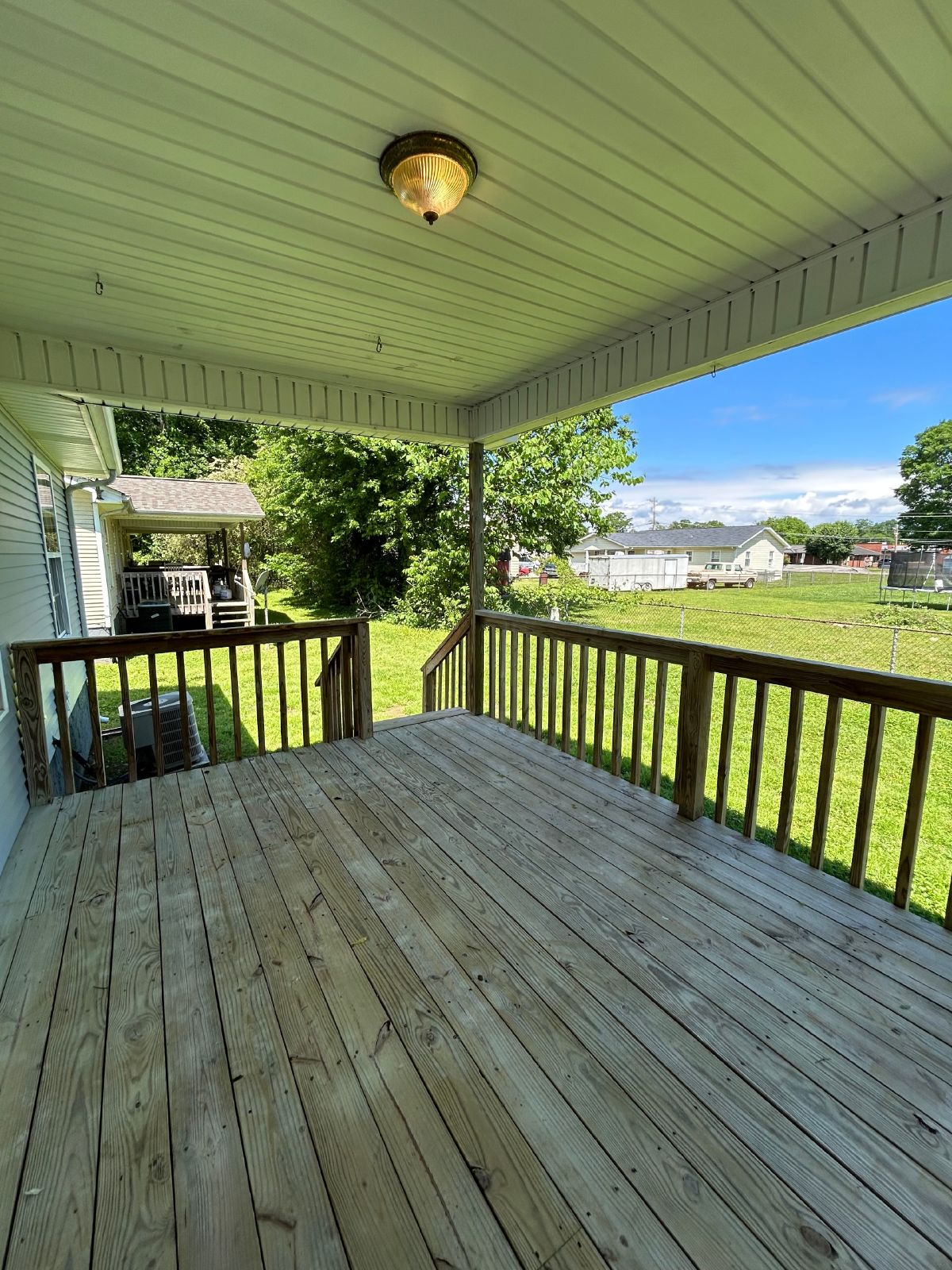 Charming 2 Bed, 1 Bath, 1 Car Garage, Covered Patio in Private Neighborhood! property image