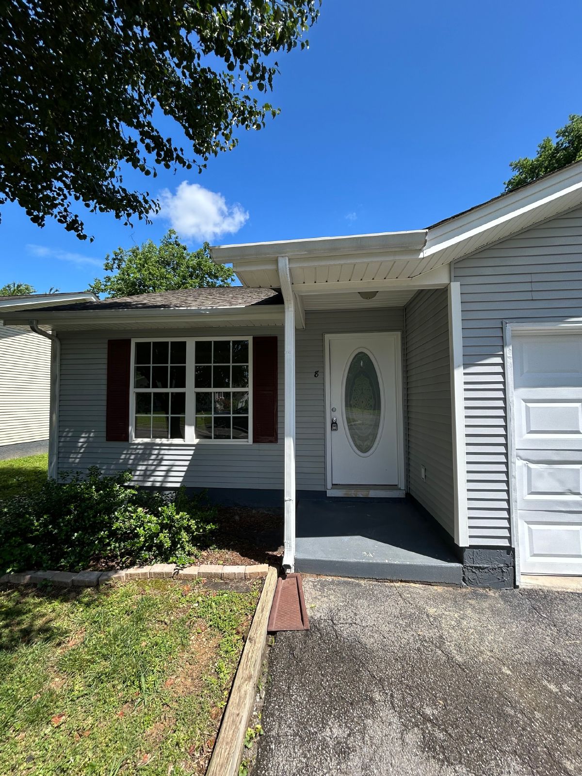 Charming 2 Bed, 1 Bath, 1 Car Garage, Covered Patio in Private Neighborhood! property image